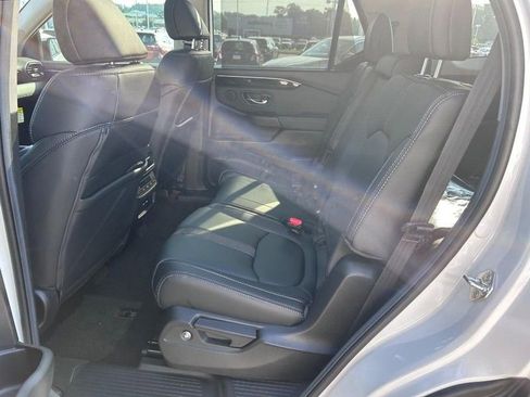 New 2025 Honda Pilot Touring image 10