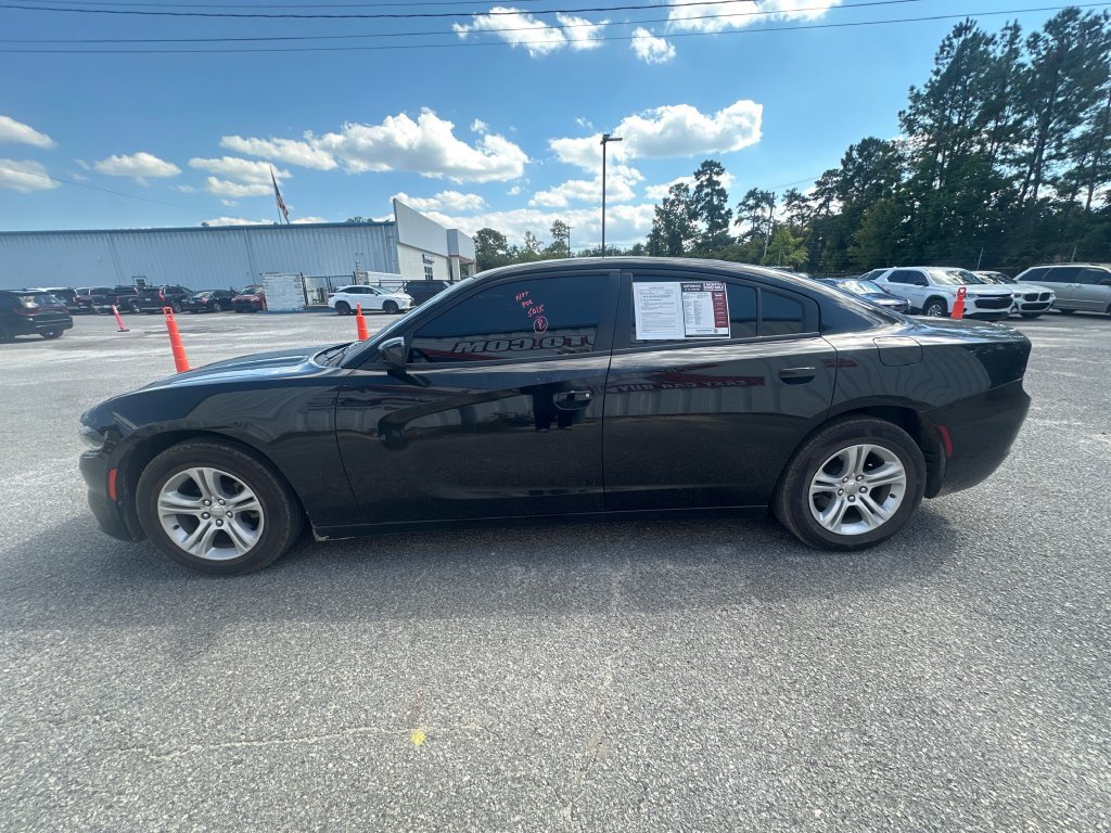 Used 2020 Dodge Charger SXT RWD image 5