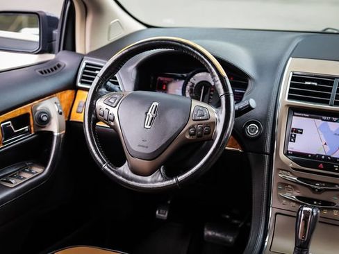 Used 2013 Lincoln MKX AWD image 21