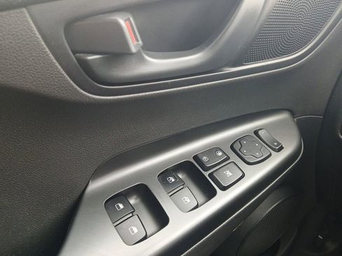 Used 2021 Hyundai Kona SEL image 8