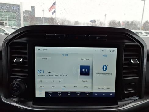 Certified 2022 Ford F150 XLT w/ Equipment Group 302A High image 16