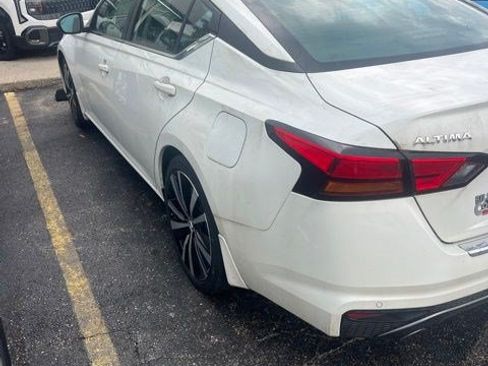 Used 2022 Nissan Altima 2.5 SR FWD image 7