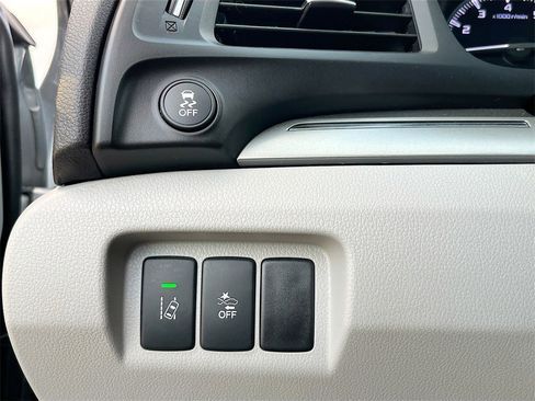 Used 2020 Acura ILX w/ Technology Package image 10