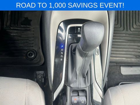 Used 2020 Toyota Corolla LE image 25