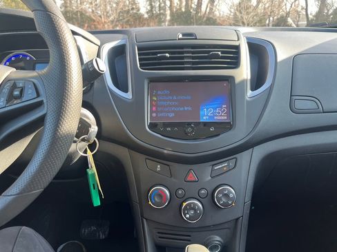 Used 2016 Chevrolet Trax LS image 25