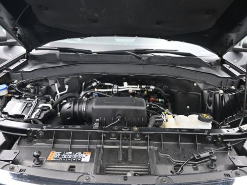 Used 2022 Ford Explorer XLT AWD/4WD image 23