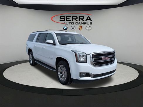 Used 2019 GMC Yukon XL SLE w/ SLE Value Package image 1