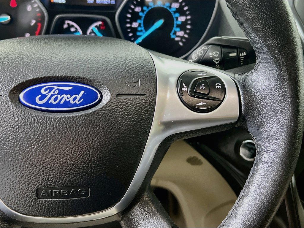 Used 2016 Ford Escape Titanium FWD image 17