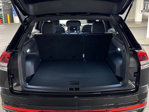 New 2026 Volkswagen Atlas Cross Sport SE image 38