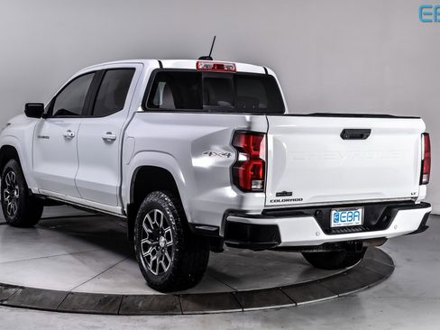 Used 2023 Chevrolet Colorado LT w/ LT Convenience Package III image 4