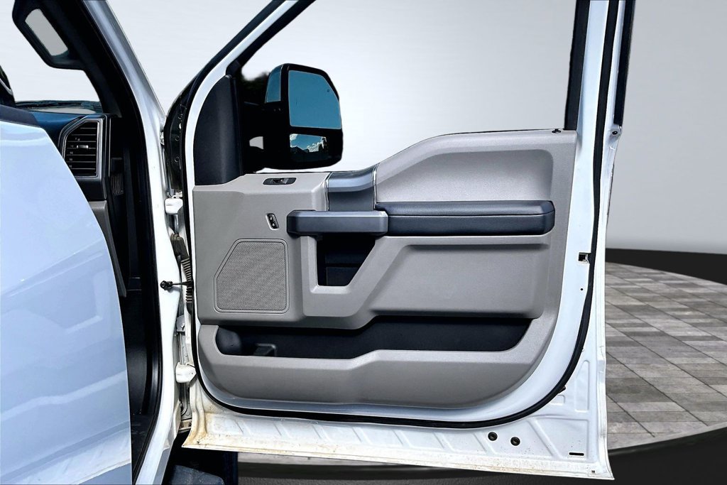 Used 2019 Ford F250 XLT w/ XLT Premium Package AWD/4WD image 15