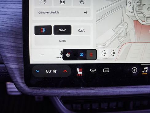 Used 2022 Rivian R1T Adventure image 23