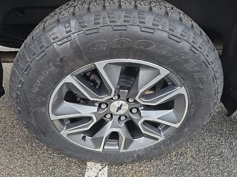 Certified 2025 Chevrolet Silverado 1500 RST image 13