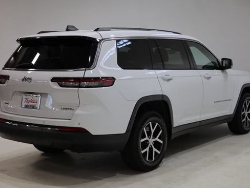 Used 2023 Jeep Grand Cherokee L Limited w/ Luxury Tech Group II AWD/4WD image 8