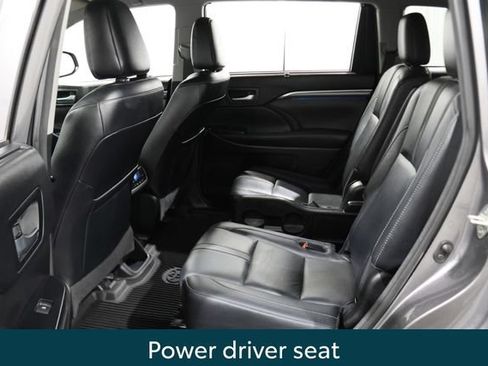 Used 2018 Toyota Highlander SE AWD/4WD image 11