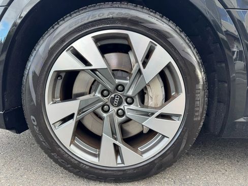Used 2021 Audi e-tron Premium Plus w/ Premium Plus Package image 21