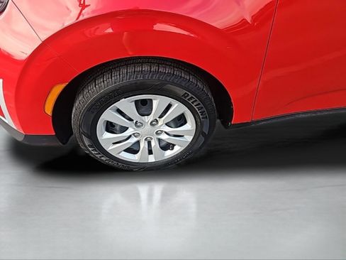 Used 2024 Kia Soul LX image 12