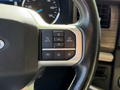 Used 2023 Ford Expedition Limited image 24