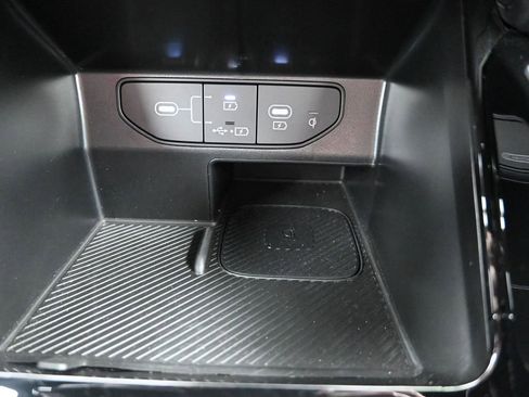 Certified 2024 Kia Sorento SX Prestige image 23