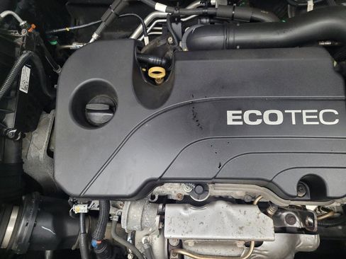 Used 2021 Chevrolet Equinox LT image 30