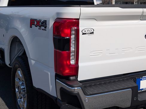 New 2026 Ford F250 Lariat w/ Chrome Package image 12