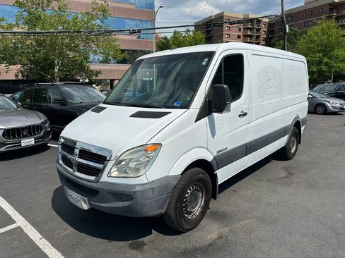 Used 2007 Dodge Sprinter 2500 RWD image 4