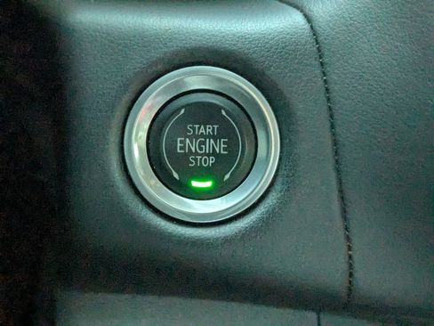 Used 2021 Chevrolet Tahoe RST image 32