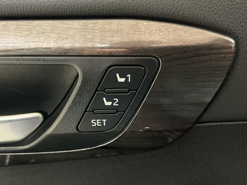 New 2026 Toyota Highlander Limited image 19