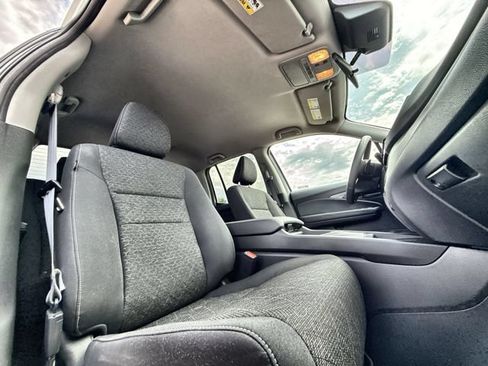Used 2025 Honda Ridgeline Sport image 23