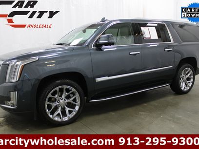 Used 2019 Cadillac Escalade ESV Luxury