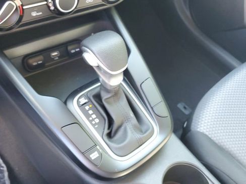 Used 2025 Kia Soul LX FWD image 25