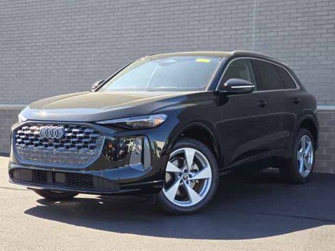 Used 2025 Audi Q5 Premium Plus w/ Premium Plus image 2