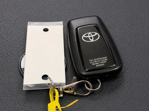 Used 2020 Toyota 86 RWD image 37