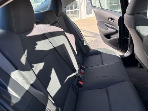 Used 2024 Toyota Corolla LE image 31