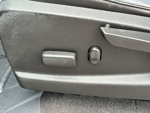 Used 2020 Chevrolet Colorado Z71 image 25