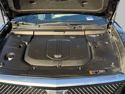 Used 2024 Cadillac Lyriq Luxury w/ LPO, Floor Liner Package image 23