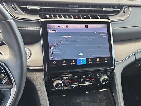 Used 2022 Jeep Grand Cherokee L Overland w/ Luxury Tech Group IV image 29