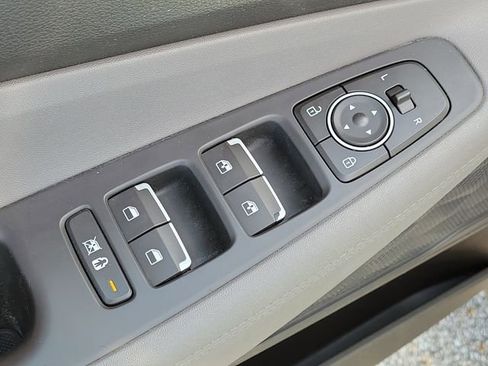 Used 2019 Hyundai Santa Fe SEL AWD/4WD image 18