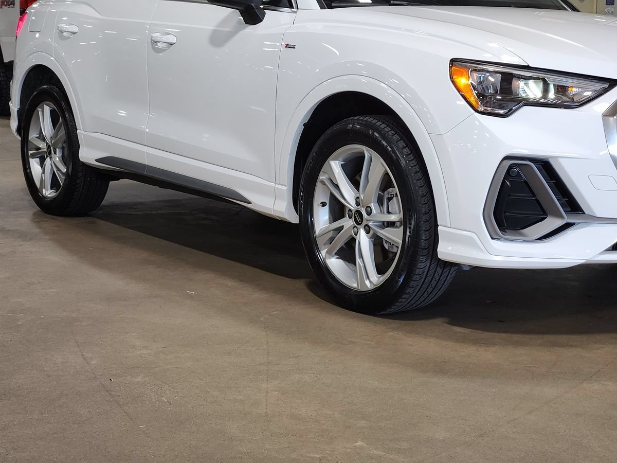 Used 2022 Audi Q3 2.0T Premium AWD/4WD image 16