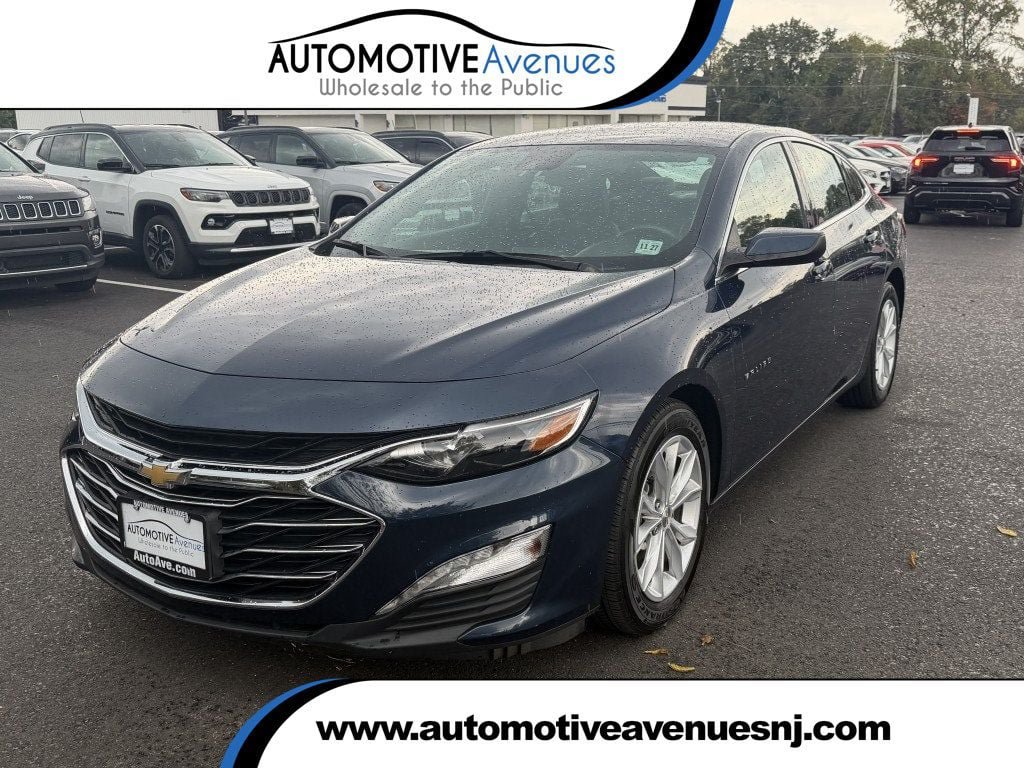 Used 2022 Chevrolet Malibu LT w/ Leather Package FWD image 1