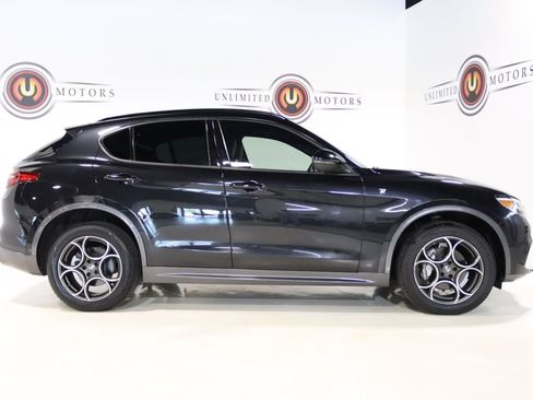 Used 2022 Alfa Romeo Stelvio Ti AWD/4WD image 32