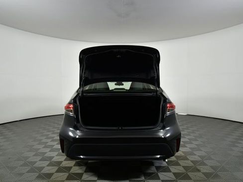 Used 2022 Toyota Corolla LE image 25