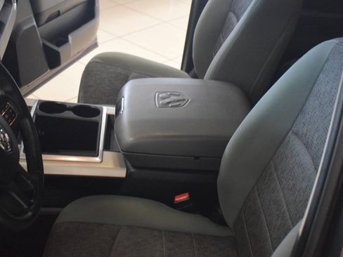 Used 2015 RAM 1500 Big Horn AWD/4WD image 38