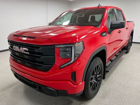 Used 2025 GMC Sierra 1500 Pro w/ Graphite Edition AWD/4WD image 4