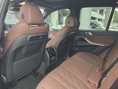 New 2026 BMW X5 xDrive40i w/ M Sport Package AWD/4WD image 11