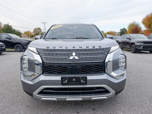 Used 2022 Mitsubishi Outlander SE image 9