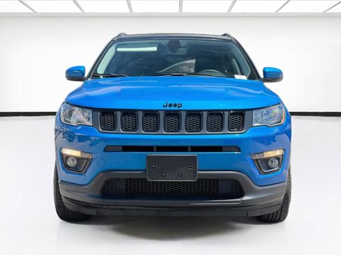 Used 2021 Jeep Compass Latitude FWD image 2