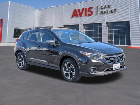 Used 2025 Subaru Crosstrek 2.5i Premium AWD/4WD image 3