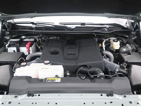 Used 2025 Toyota Tundra SR5 w/ SR5 Convenience Package RWD image 18