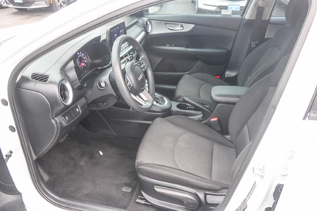 Used 2022 Kia Forte LXS FWD image 20